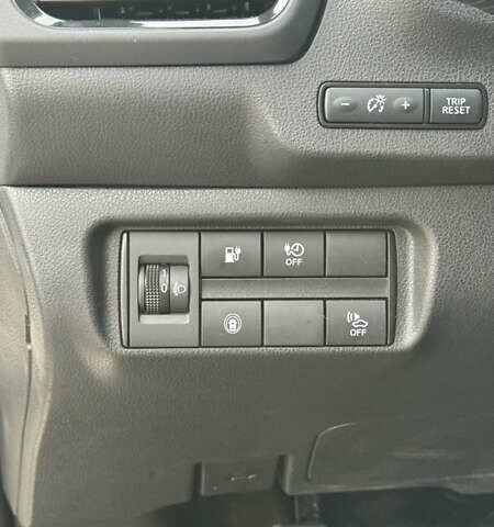 Белый Ниссан Лиф, объемом двигателя 0 л и пробегом 50 тыс. км за 12800 $, фото 12 на Automoto.ua