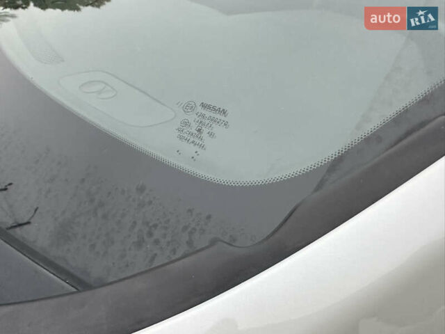 Белый Ниссан Лиф, объемом двигателя 0 л и пробегом 37 тыс. км за 12700 $, фото 16 на Automoto.ua