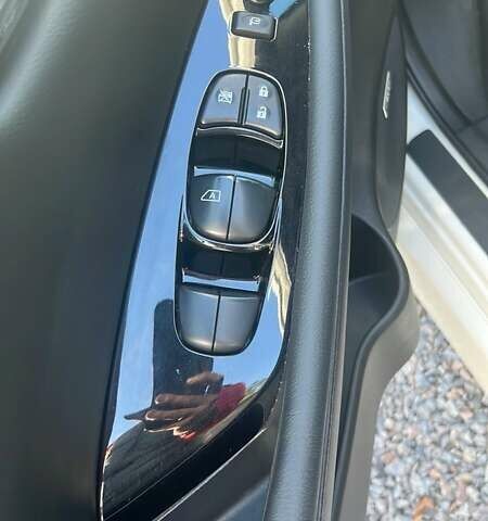 Белый Ниссан Лиф, объемом двигателя 0 л и пробегом 94 тыс. км за 13000 $, фото 7 на Automoto.ua