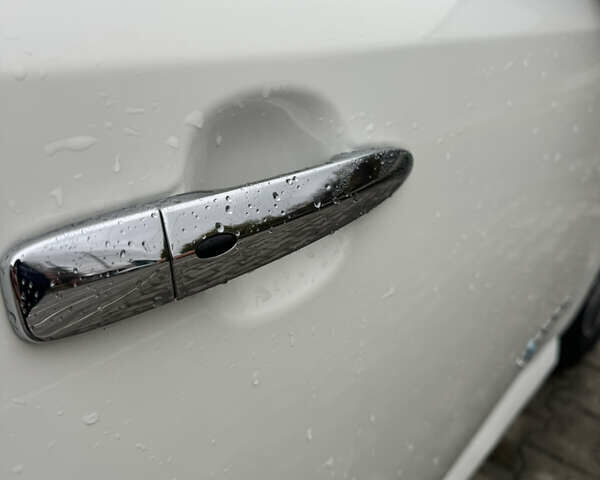 Белый Ниссан Лиф, объемом двигателя 0 л и пробегом 116 тыс. км за 11800 $, фото 47 на Automoto.ua