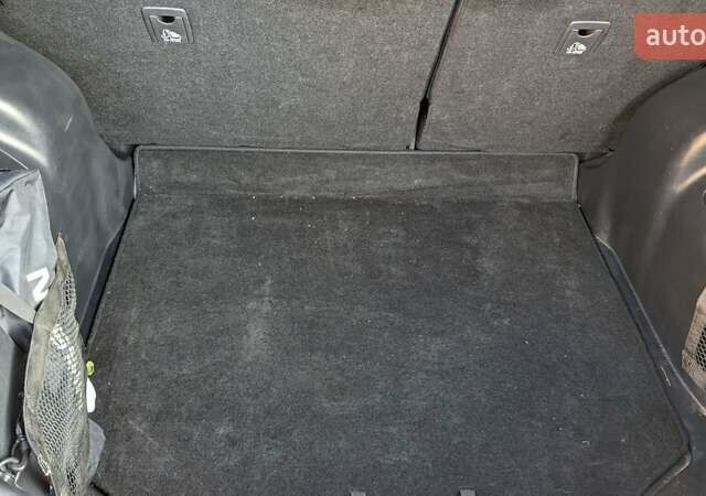 Белый Ниссан Лиф, объемом двигателя 0 л и пробегом 60 тыс. км за 14900 $, фото 21 на Automoto.ua