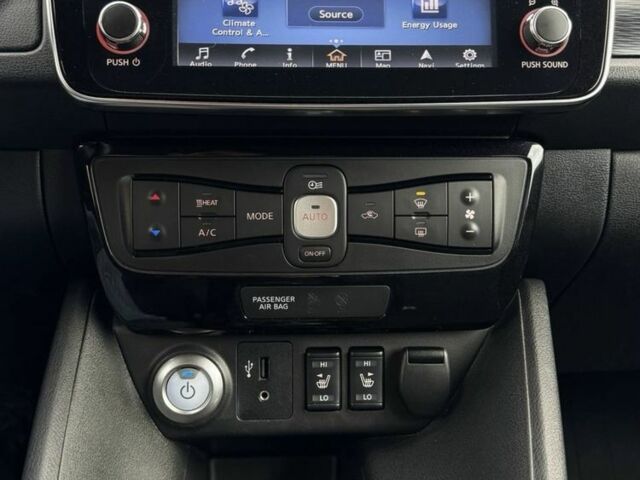 Белый Ниссан Лиф, объемом двигателя 0 л и пробегом 117 тыс. км за 11700 $, фото 21 на Automoto.ua