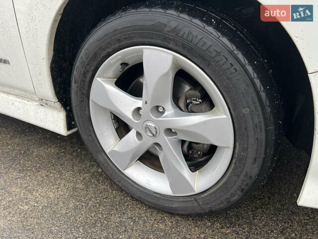 Белый Ниссан Лиф, объемом двигателя 0 л и пробегом 96 тыс. км за 13500 $, фото 9 на Automoto.ua