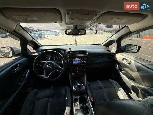 Білий Ніссан Ліф, об'ємом двигуна 0 л та пробігом 90 тис. км за 15000 $, фото 13 на Automoto.ua