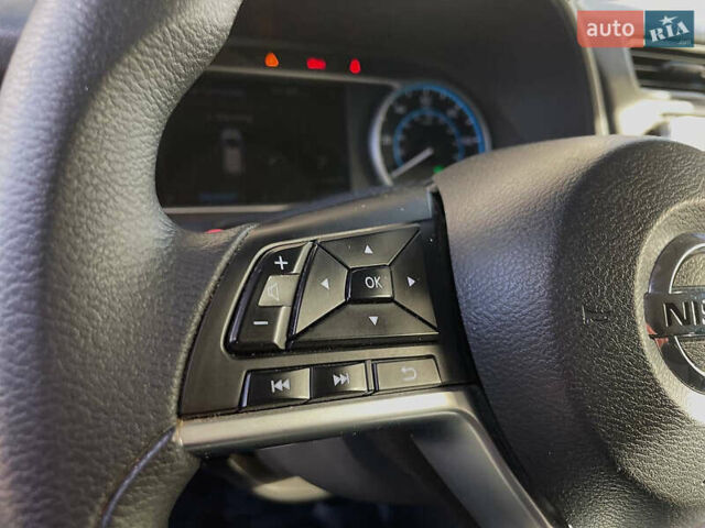 Білий Ніссан Ліф, об'ємом двигуна 0 л та пробігом 148 тис. км за 10800 $, фото 23 на Automoto.ua