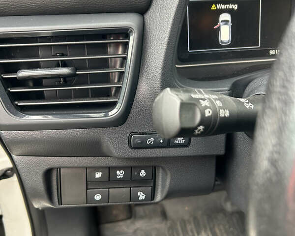 Белый Ниссан Лиф, объемом двигателя 0 л и пробегом 98 тыс. км за 13000 $, фото 6 на Automoto.ua