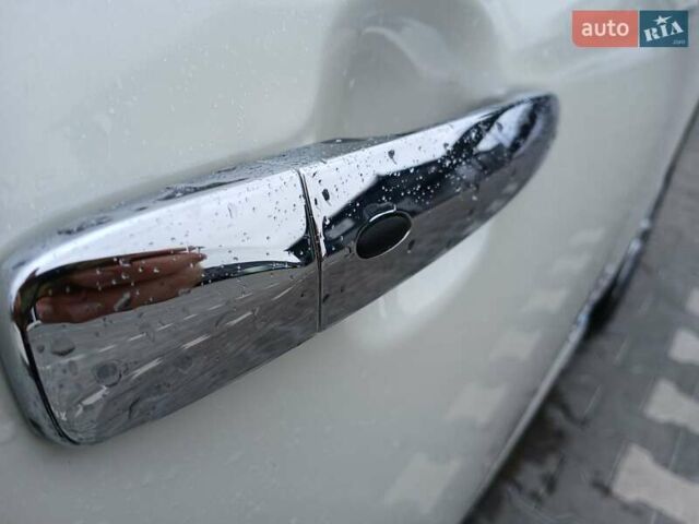 Белый Ниссан Лиф, объемом двигателя 0 л и пробегом 135 тыс. км за 12799 $, фото 28 на Automoto.ua