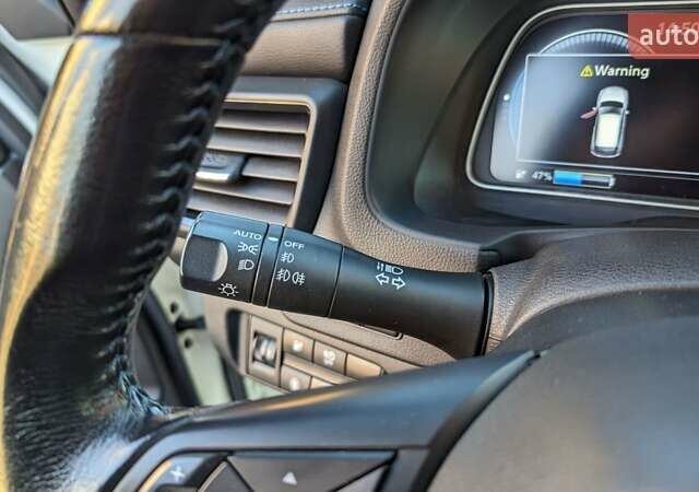 Белый Ниссан Лиф, объемом двигателя 0 л и пробегом 60 тыс. км за 14900 $, фото 35 на Automoto.ua