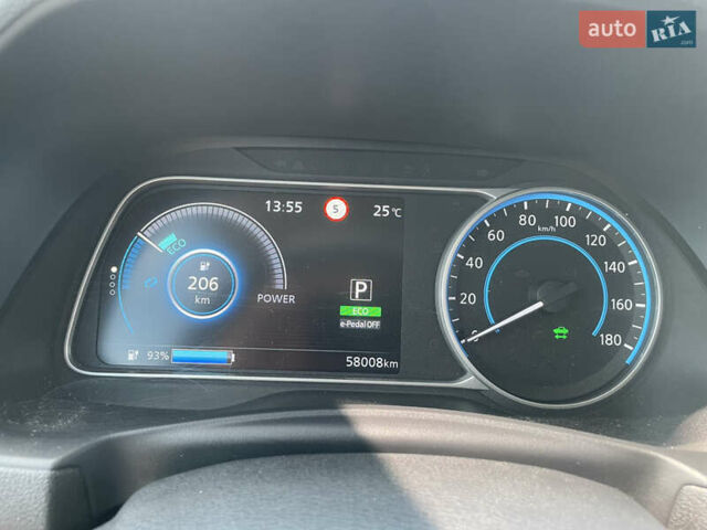 Белый Ниссан Лиф, объемом двигателя 0 л и пробегом 59 тыс. км за 12700 $, фото 10 на Automoto.ua