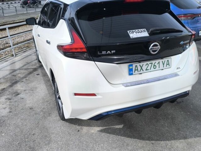 Білий Ніссан Ліф, об'ємом двигуна 0 л та пробігом 129 тис. км за 13000 $, фото 10 на Automoto.ua