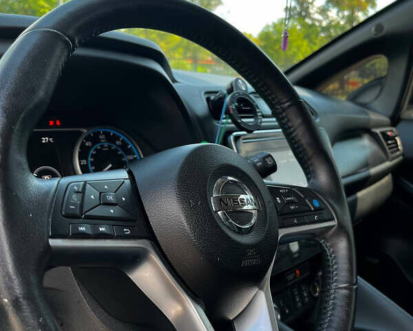 Білий Ніссан Ліф, об'ємом двигуна 0 л та пробігом 45 тис. км за 15500 $, фото 15 на Automoto.ua