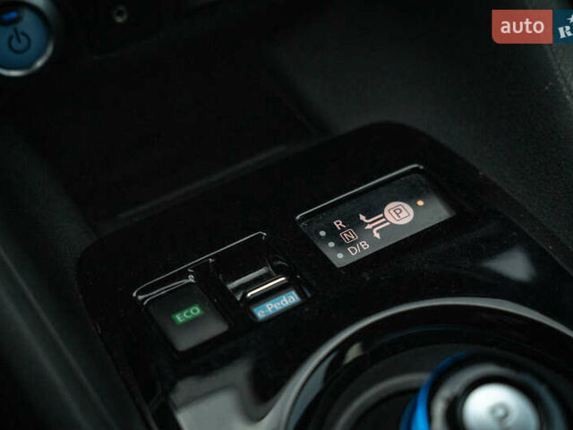 Белый Ниссан Лиф, объемом двигателя 0 л и пробегом 108 тыс. км за 13900 $, фото 41 на Automoto.ua