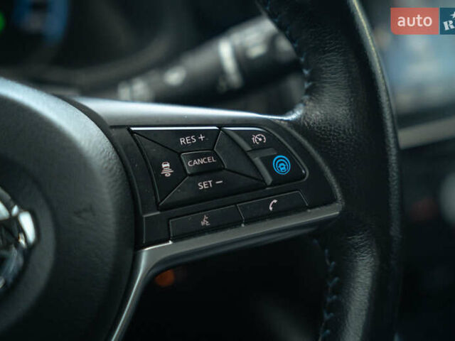 Белый Ниссан Лиф, объемом двигателя 0 л и пробегом 108 тыс. км за 13900 $, фото 45 на Automoto.ua