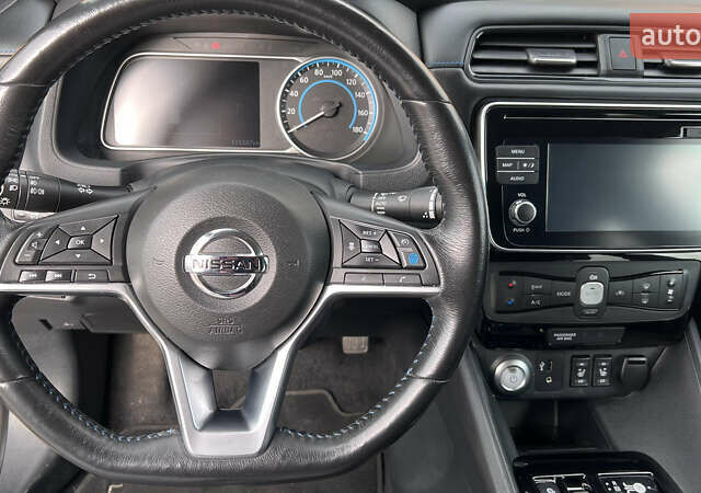 Белый Ниссан Лиф, объемом двигателя 0 л и пробегом 114 тыс. км за 12950 $, фото 20 на Automoto.ua