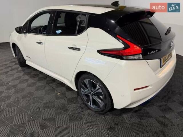 Белый Ниссан Лиф, объемом двигателя 0 л и пробегом 132 тыс. км за 12999 $, фото 13 на Automoto.ua