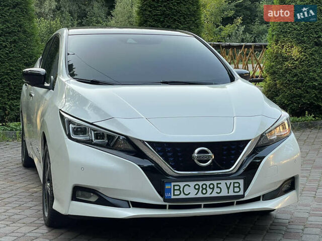Білий Ніссан Ліф, об'ємом двигуна 0 л та пробігом 160 тис. км за 12659 $, фото 3 на Automoto.ua