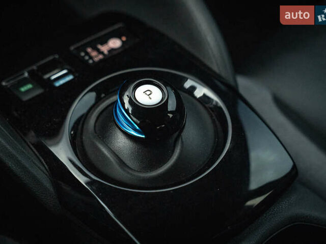 Белый Ниссан Лиф, объемом двигателя 0 л и пробегом 108 тыс. км за 13900 $, фото 42 на Automoto.ua