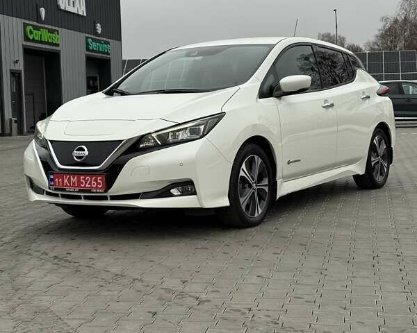 Белый Ниссан Лиф, объемом двигателя 0 л и пробегом 92 тыс. км за 12500 $, фото 9 на Automoto.ua