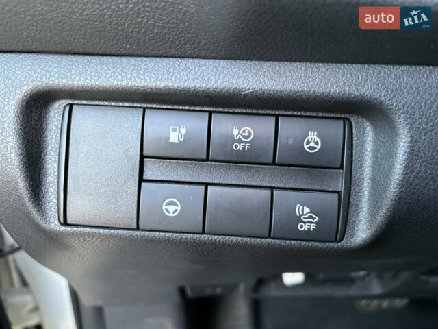 Белый Ниссан Лиф, объемом двигателя 0 л и пробегом 140 тыс. км за 13850 $, фото 23 на Automoto.ua