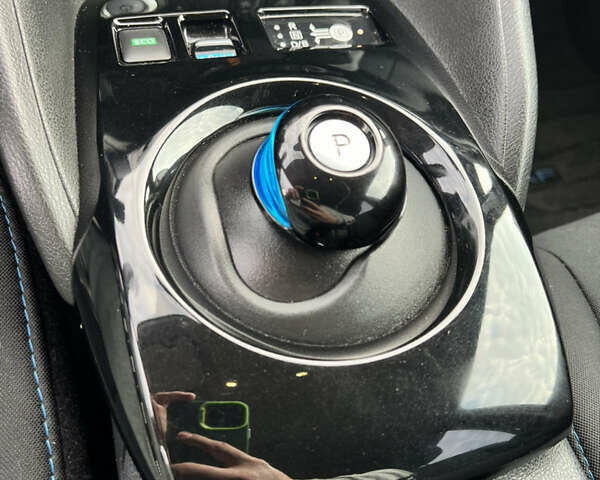 Білий Ніссан Ліф, об'ємом двигуна 0 л та пробігом 58 тис. км за 13499 $, фото 15 на Automoto.ua