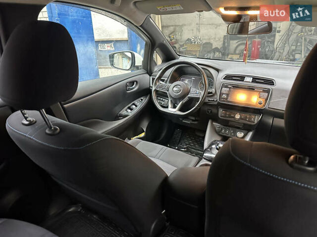 Белый Ниссан Лиф, объемом двигателя 0 л и пробегом 37 тыс. км за 12700 $, фото 18 на Automoto.ua