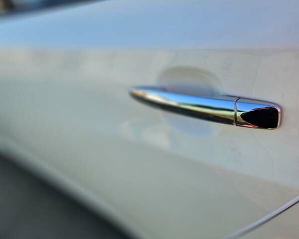 Білий Ніссан Ліф, об'ємом двигуна 0 л та пробігом 160 тис. км за 11500 $, фото 10 на Automoto.ua