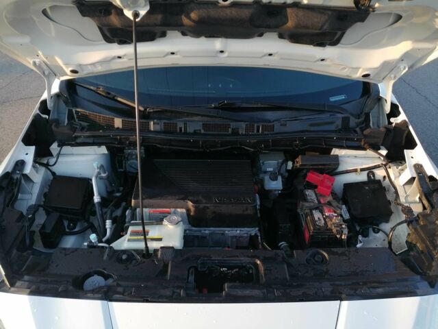 Білий Ніссан Ліф, об'ємом двигуна 0 л та пробігом 44 тис. км за 18418 $, фото 19 на Automoto.ua