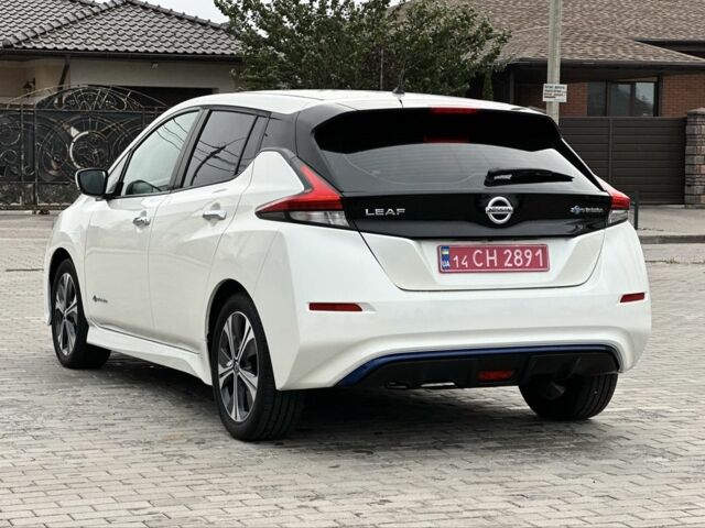 Белый Ниссан Лиф, объемом двигателя 0 л и пробегом 35 тыс. км за 13450 $, фото 5 на Automoto.ua