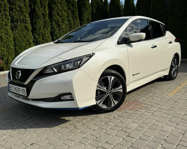 Білий Ніссан Ліф, об'ємом двигуна 0 л та пробігом 146 тис. км за 15700 $, фото 1 на Automoto.ua