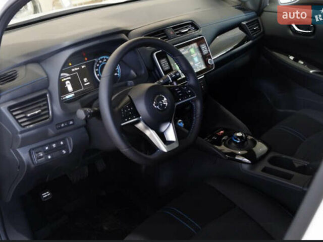 Белый Ниссан Лиф, объемом двигателя 0 л и пробегом 128 тыс. км за 11500 $, фото 14 на Automoto.ua