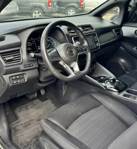 Белый Ниссан Лиф, объемом двигателя 0 л и пробегом 75 тыс. км за 15700 $, фото 9 на Automoto.ua