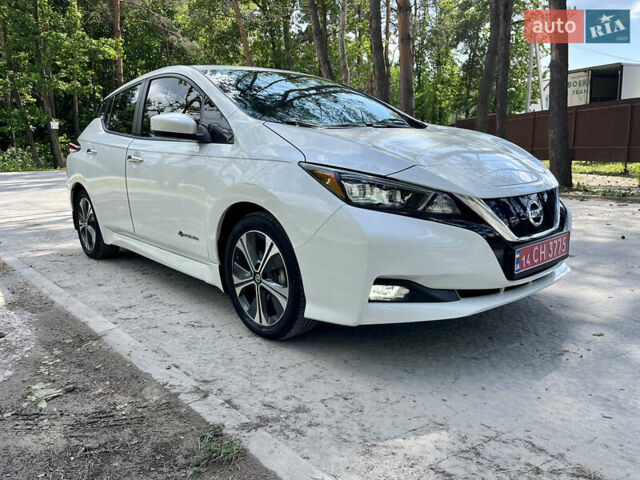 Білий Ніссан Ліф, об'ємом двигуна 0 л та пробігом 22 тис. км за 15000 $, фото 7 на Automoto.ua