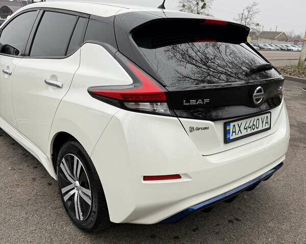 Белый Ниссан Лиф, объемом двигателя 0 л и пробегом 58 тыс. км за 13500 $, фото 14 на Automoto.ua