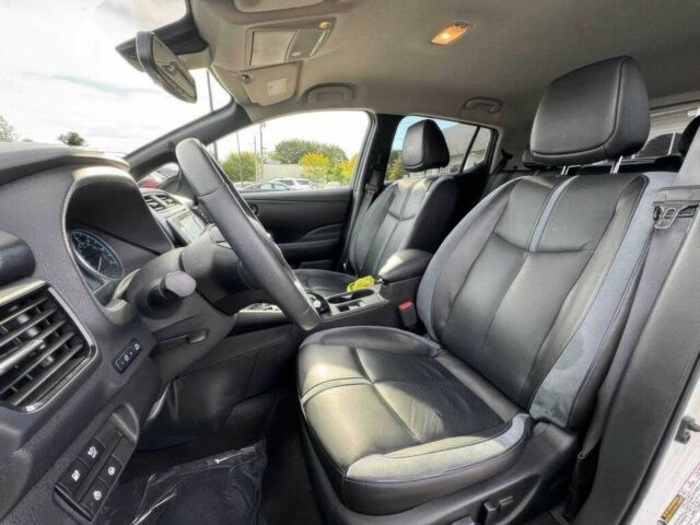 Белый Ниссан Лиф, объемом двигателя 0 л и пробегом 32 тыс. км за 2200 $, фото 9 на Automoto.ua