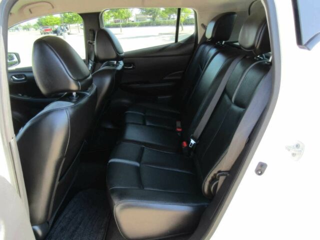 Білий Ніссан Ліф, об'ємом двигуна 0 л та пробігом 32 тис. км за 4000 $, фото 11 на Automoto.ua