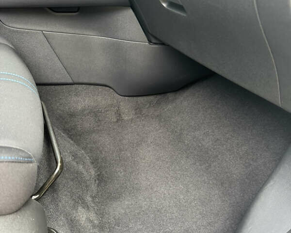 Білий Ніссан Ліф, об'ємом двигуна 0 л та пробігом 146 тис. км за 15700 $, фото 13 на Automoto.ua