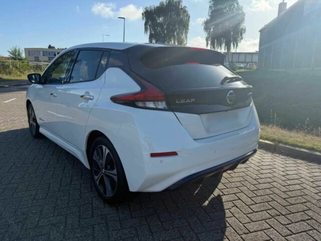 Белый Ниссан Лиф, объемом двигателя 0 л и пробегом 34 тыс. км за 8000 $, фото 3 на Automoto.ua