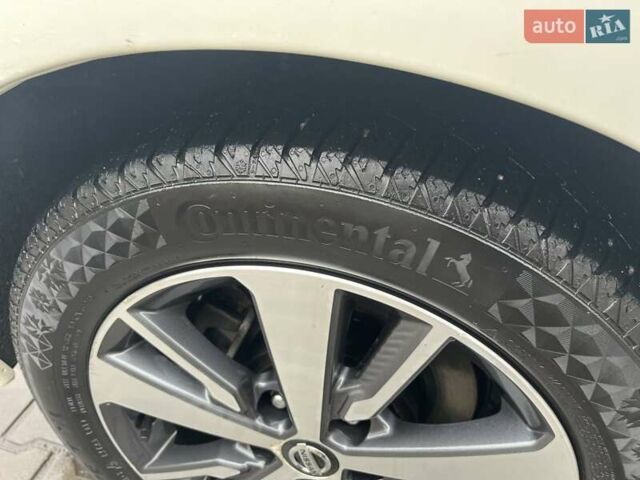 Белый Ниссан Лиф, объемом двигателя 0 л и пробегом 108 тыс. км за 11200 $, фото 8 на Automoto.ua