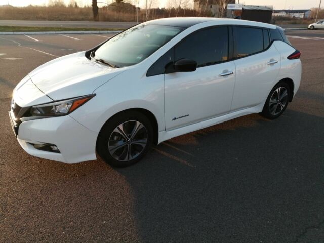 Білий Ніссан Ліф, об'ємом двигуна 0 л та пробігом 44 тис. км за 18418 $, фото 10 на Automoto.ua