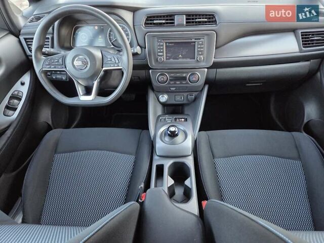 Білий Ніссан Ліф, об'ємом двигуна 0 л та пробігом 15 тис. км за 13400 $, фото 16 на Automoto.ua
