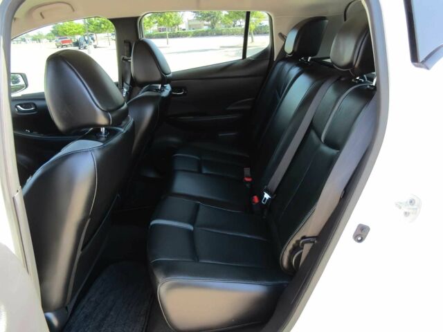 Білий Ніссан Ліф, об'ємом двигуна 0 л та пробігом 44 тис. км за 14000 $, фото 11 на Automoto.ua