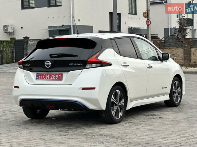 Белый Ниссан Лиф, объемом двигателя 0 л и пробегом 35 тыс. км за 12700 $, фото 6 на Automoto.ua