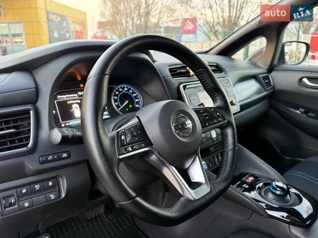 Белый Ниссан Лиф, объемом двигателя 0 л и пробегом 124 тыс. км за 11600 $, фото 14 на Automoto.ua