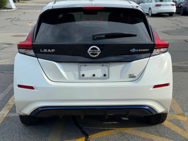 Белый Ниссан Лиф, объемом двигателя 0 л и пробегом 49 тыс. км за 9500 $, фото 4 на Automoto.ua