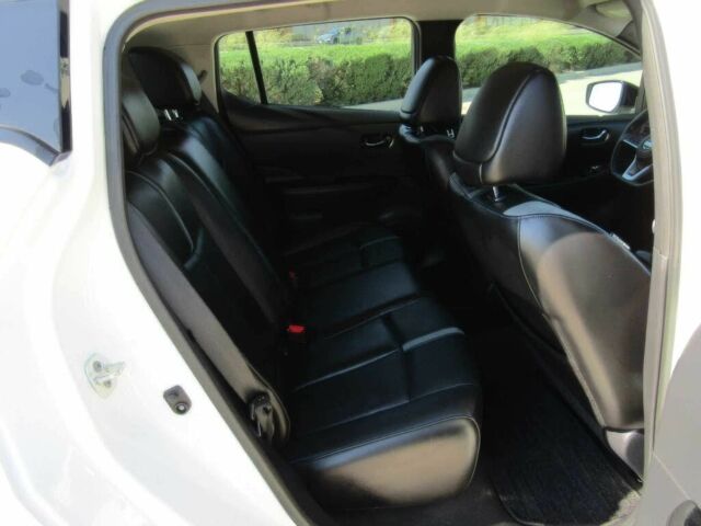 Білий Ніссан Ліф, об'ємом двигуна 0 л та пробігом 32 тис. км за 4000 $, фото 12 на Automoto.ua