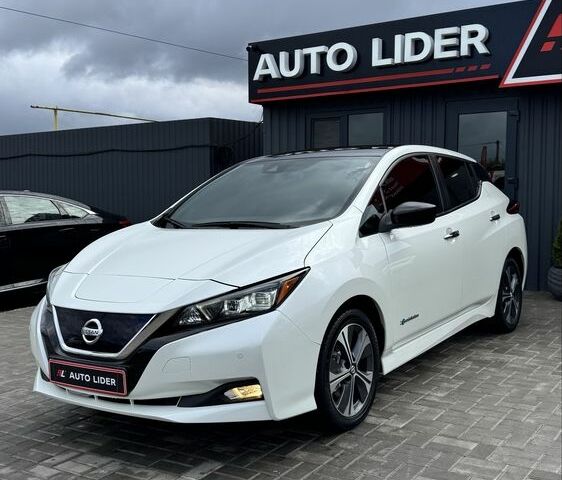 Білий Ніссан Ліф, об'ємом двигуна 0 л та пробігом 75 тис. км за 15700 $, фото 8 на Automoto.ua