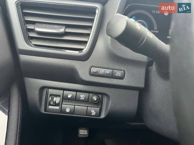 Белый Ниссан Лиф, объемом двигателя 0 л и пробегом 108 тыс. км за 11200 $, фото 20 на Automoto.ua