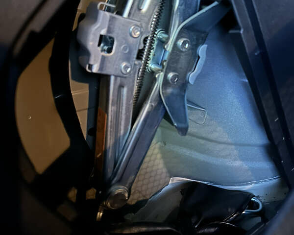 Белый Ниссан Лиф, объемом двигателя 0 л и пробегом 35 тыс. км за 12700 $, фото 25 на Automoto.ua