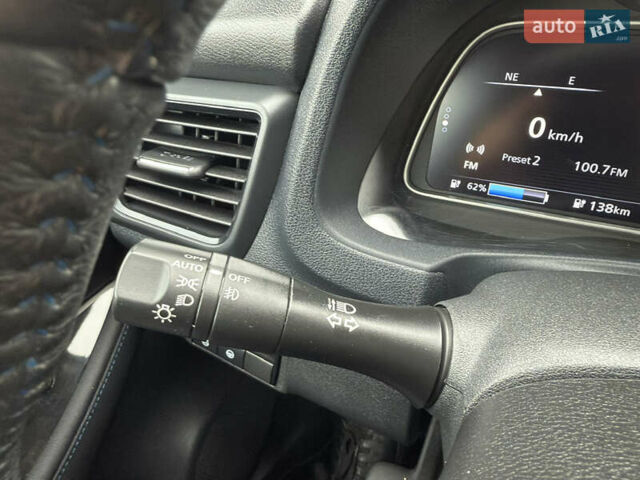 Белый Ниссан Лиф, объемом двигателя 0 л и пробегом 30 тыс. км за 15300 $, фото 19 на Automoto.ua