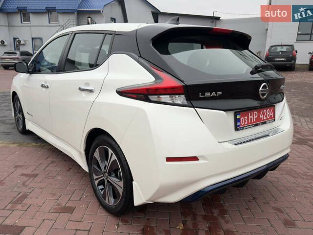 Белый Ниссан Лиф, объемом двигателя 0 л и пробегом 30 тыс. км за 15300 $, фото 7 на Automoto.ua